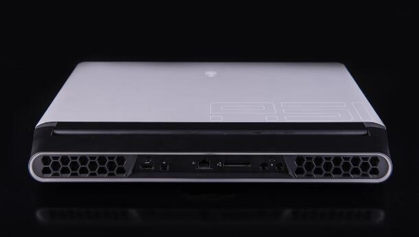 游戲本的工業(yè)設(shè)計(jì)，公司旗艦-ALIENWARE AREA-51M評測